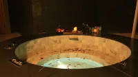 RONGJIN HOT SPRING RESORT HOTEL