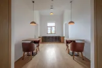 Taoyi Red Mud Hotel (Taoxichuan Cultural and Creative Block Store)