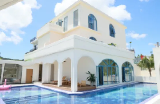 Qianxun Homestay (Riyue Bay)