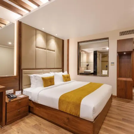 Hotel Thrive, A Tropical Courtyard