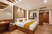 Hotel Thrive, A Tropical Courtyard
