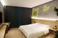 Xingzi Hotel (Maralbexi County Tuanjie West Road)