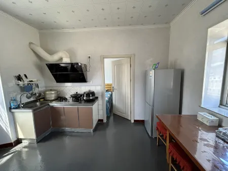 Grandma's Courtyard (Weihai Rongcheng Chengshan Town Licun) Отели рядом с достопримечательностью «Hai Lv Dao»