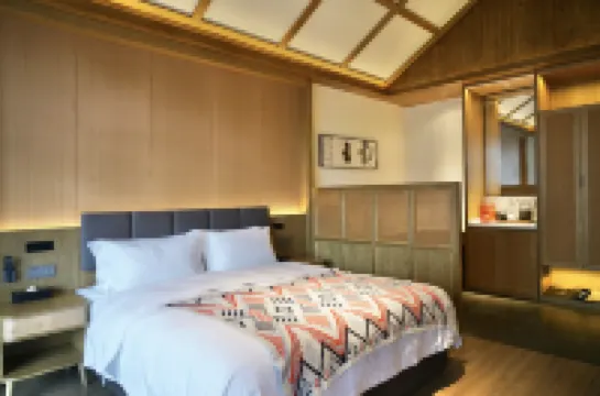 CELEBRITY YAJU HOTEL