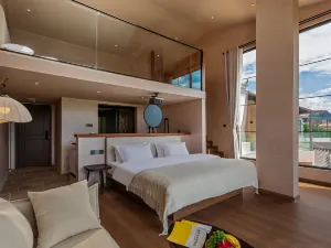 Wind Valley · Spatial Aesthetics Lake View Resort Homestay