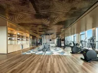 Vientiane Hotel (Zhengzhou Airport Shuanghe Lake Central Park Branch)