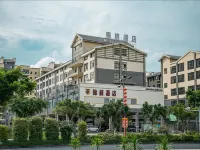 Jinfeng Hotel (Libo Ancient Town) Hotels near Libo Shuichun River Rafting