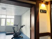 โรงแรมซื่อฟางซีโหลว ชิงเต่า (สถานีรถไฟฟ้าใต้ดินถนนคนเดินไถ่ตง สวนไห่ปั๋วเหอ)