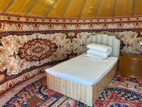 Mayday Courtyard Homestay