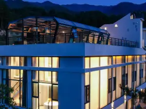 Popular Scenic Hotels in Huoshan