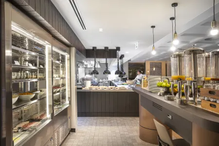 Holiday Inn & Suites Geelong Отели в г. Джелонг