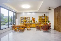 Tingfeng Yinhu · Life Boutique Design Leisure Resort Hotel (Dajinhu)