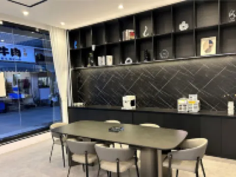 Mengzi Xuanlu Business Hotel (Nanhu Park Xintiandi Pedestrian Street) Hotels in Mengzi