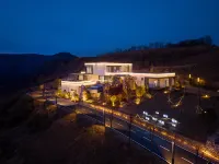 Banshan Mocui Teahouse Vacation Apartment Hotels in Ezhou