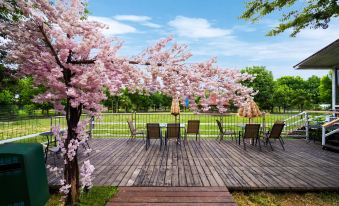 Guozhan Village Hotel