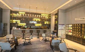 Xianghua Esports Hotel (Qiannan Normal University Wanda Plaza Branch)