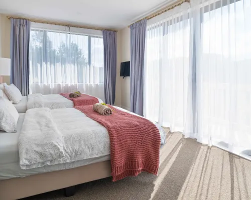 Alpaca Manor Hotels near QBE Stadium Function Centre