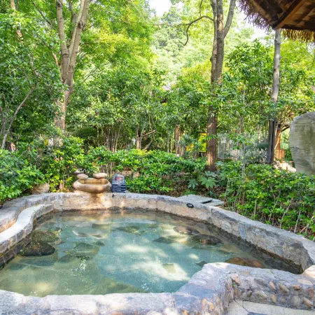 Shumyip Hot Spring Hotel