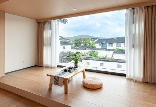 Suzhou Xinyue Courtyard Farmhouse