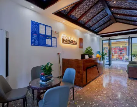 Yiangyang Homestay Отели рядом с достопримечательностью «Hong'an Ancient Town»