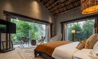 Jingshan Farm Century-old House Hotel