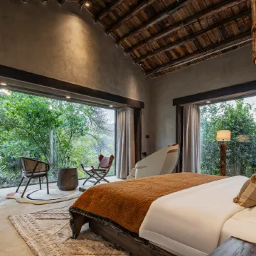 Jingshan Farm Century-old House Hotel