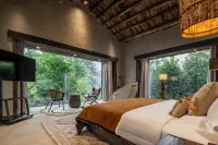 Jingshan Farm Century-old House Hotel