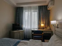 Hotel Equator Hotels near Millionka