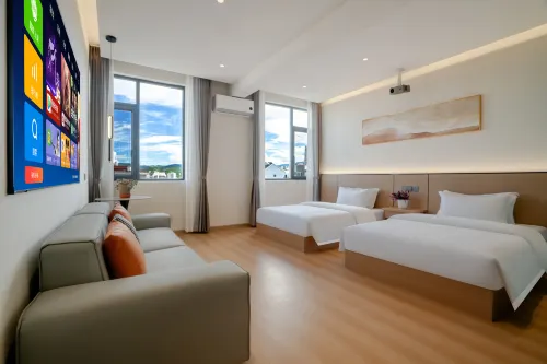 Mengzi Jiangshangyue Light Luxury Hotel (Honghe Prefecture Vocational Education Park)