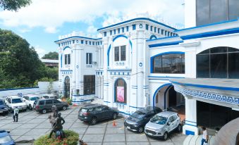 5. RedDoorz..