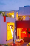 THE JOYFUL Y2K (West Island Store) Hotel dekat West Island