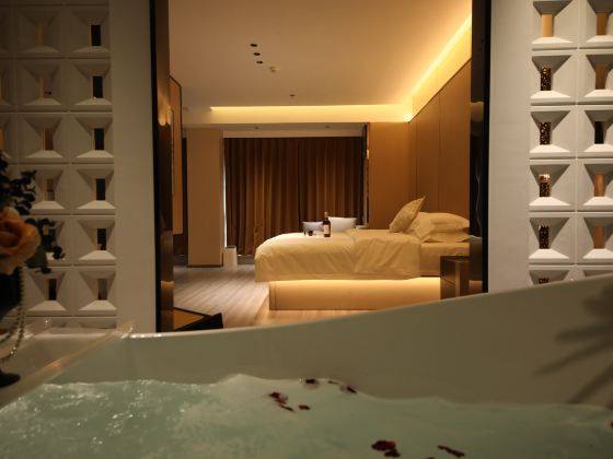 Feng Qin Hotel（Shangrao High-Speedrailway Station Branch