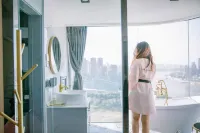 Nuanyu Apartment with river view& drown show view