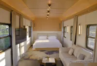 Le Platform Train B&B