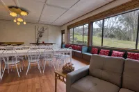 Sinofield Edu-Retreat Hotels in Leura