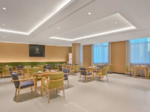 Yuebo International Hotel Hotels in Binyang
