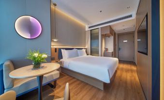 Jinglai Hotel · Zhenxuan (Shanghai Tongji Hospital Xincun Road Subway Station Branch)