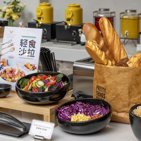 Vienna International Hotel (Haikou Meilan International Airport Store)
