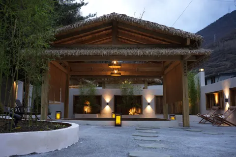 Kangding Tingshan Hot Spring Homestay