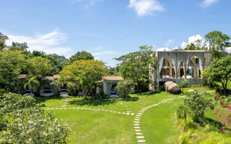 รูปภาพของBreathtaking Koh Koon - Provence Meets the East Sleeps 14 Adults +8 Kids