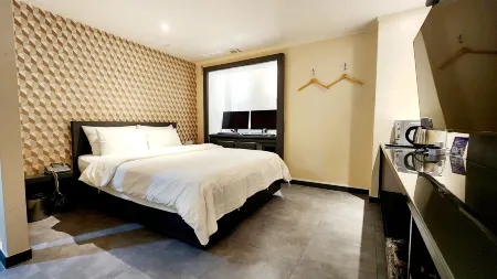 Let's Stay Hostel