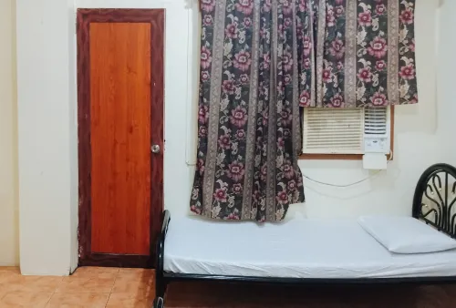RedDoorz @ Plaza la Paz Iloilo City - 2-نجوم
