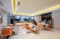 Vienna Hotel (Longhui Bus Terminal)