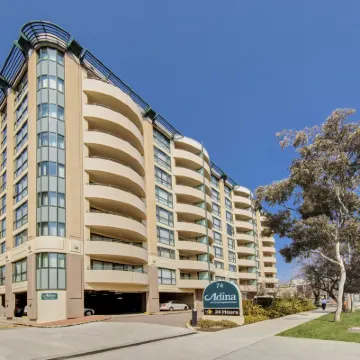 Adina Serviced Apartments Canberra James Court Hotels near Mount Ainslie