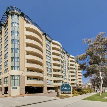 Adina Serviced Apartments Canberra James Court