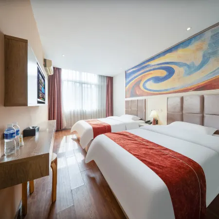 Yuecheng Express Hotel (Dongxing National Gate Port)