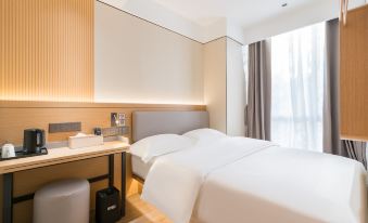Changee Hotel (Beijing Guomao CBD Core Area)