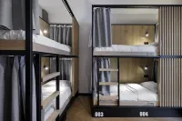 Retroverse Eccentric Stay