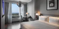 Mandalay Hill Resort - Deluxe Suite (Royal Palace View Met Balkon)