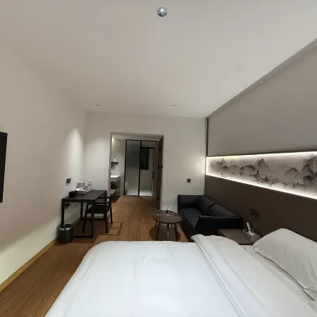 There is a courtyard homestay in Kaifeng